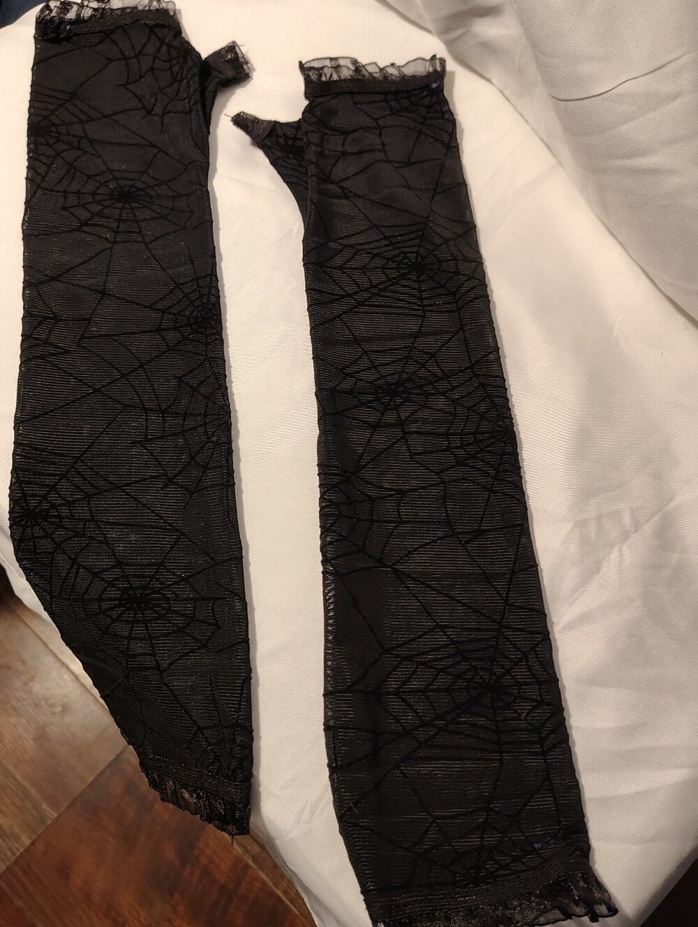 Black Spiderweb Arm Warmers